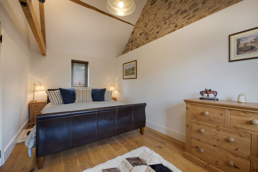 Romantic Master Bedroom, Boycombe Barn