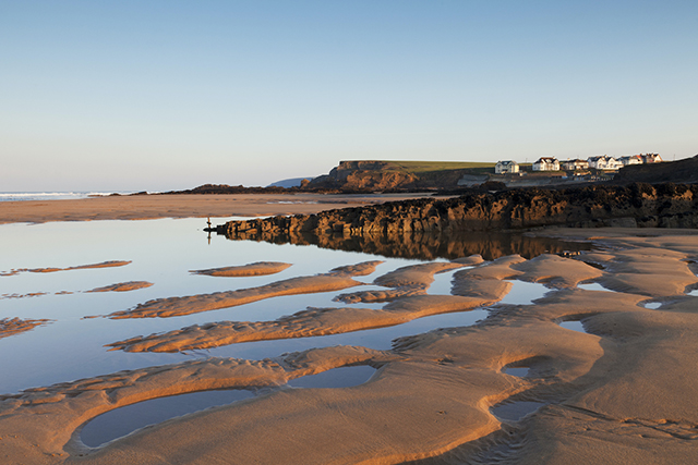 Sunrise at Summerleaze beach in bude.