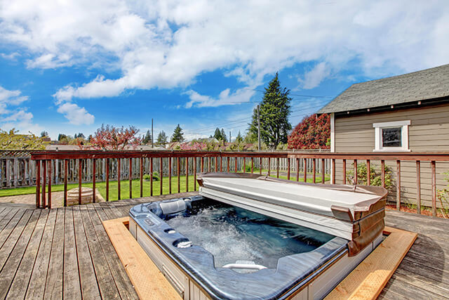 Holiday lets with hot tubs