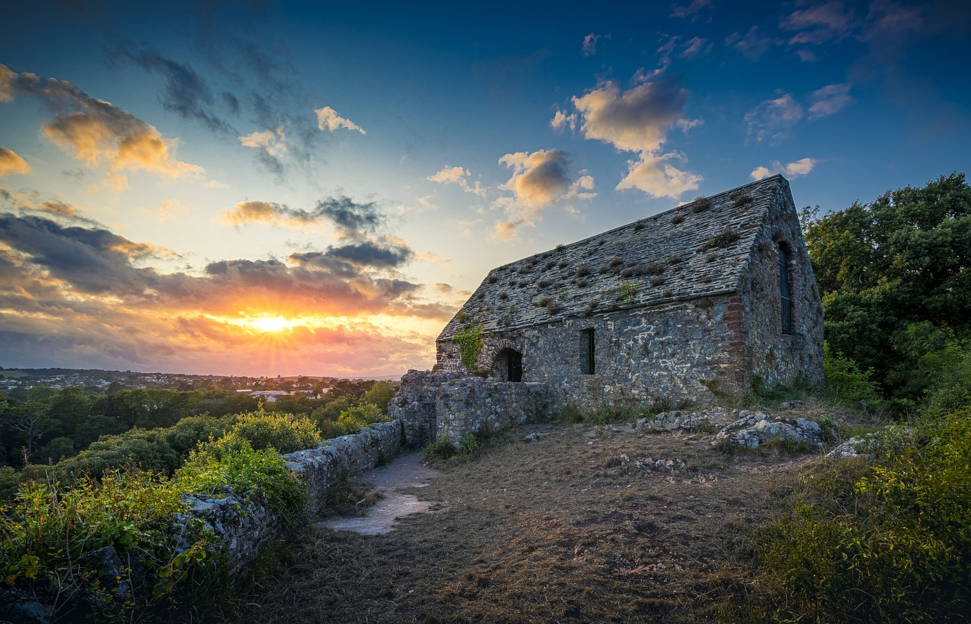 Abandoned chapel